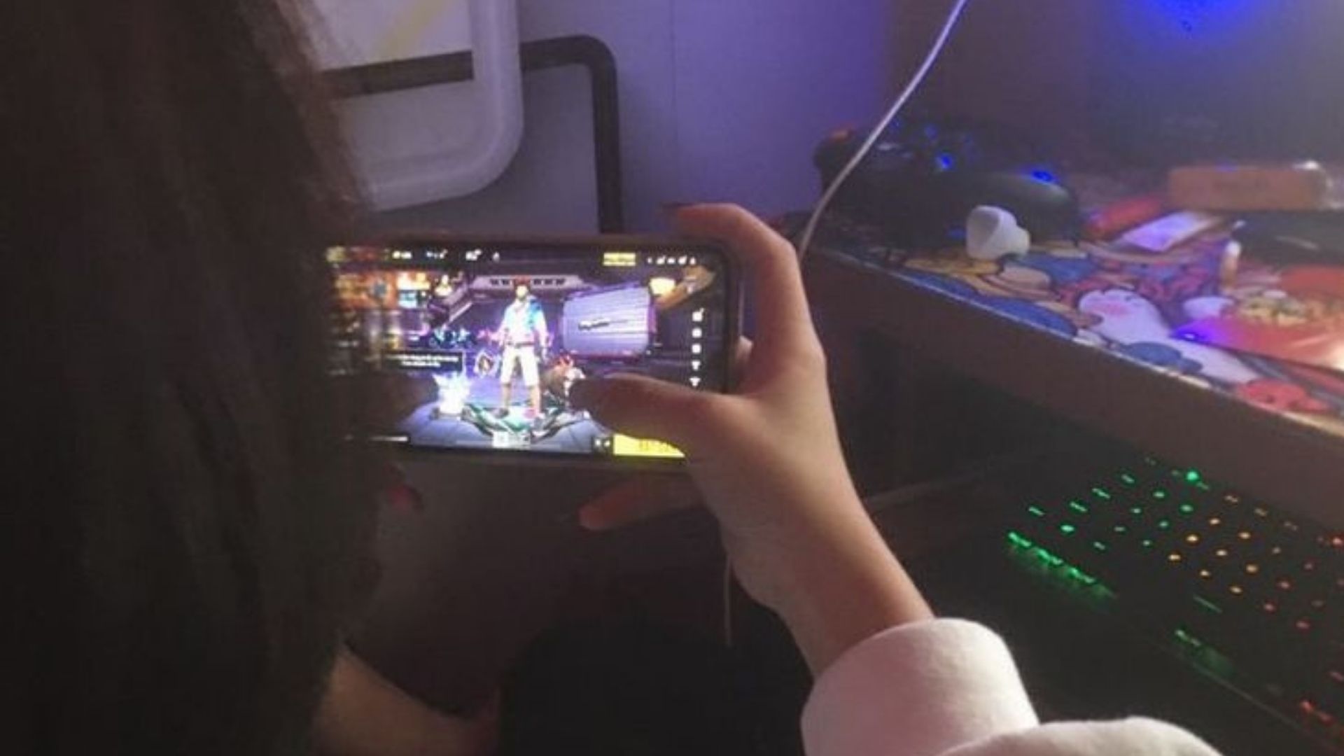 Mobile Card Games with Endless Tactical Campaigns